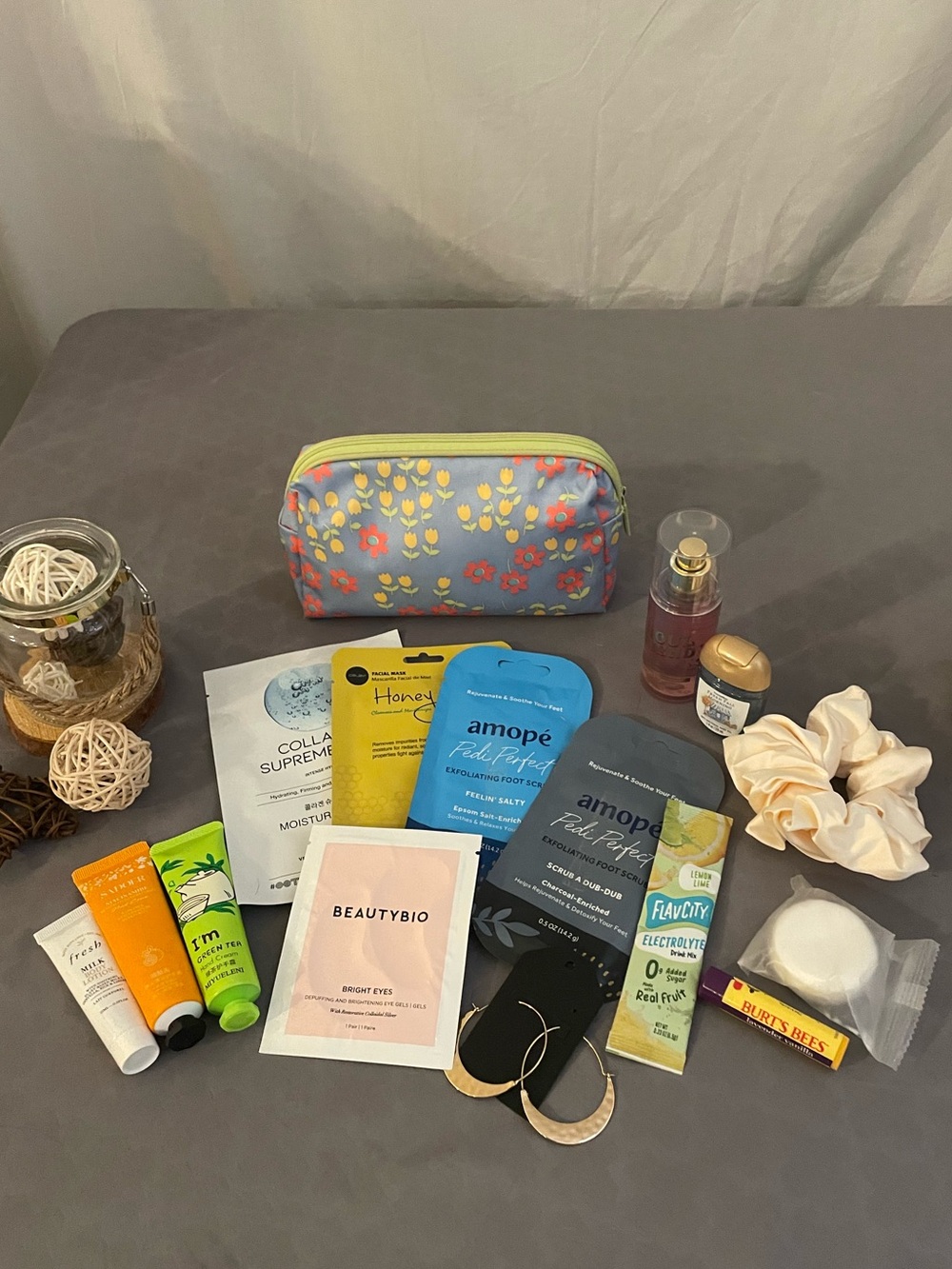 Skincare Face & Foot Cosmetic Pouch w/ Assorted Bath & Body Essentials 15 Items!